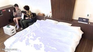 【モザイク破壊】MGNL-124 『人妻×童貞のザーメンを溜めて脱出協力ゲーム！』二次元ボディなエッチ過ぎるママさんが挑戦☆性欲∞な童貞チ〇ポから精子を搾りまくって生ハメ