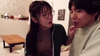 HUNTC-436 義姉はステルスヤリマン！？ダサい地味服の下にはいつもエロ下着で臨戦態勢！いつも地味で色気のない義姉だと思っていたら実はチ○ポ大好き淫乱女だった！セック