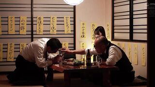 JUR-586 取引先の傲慢社長に中出しされ続けた出張接待。 さつき芽衣