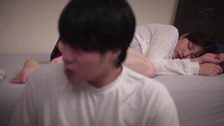ROYD-279 毎日泊まりに来る彼氏持ちの女友達から無自覚に誘惑され、勇気を出せず生殺し状態になった僕。 鳳みゆ