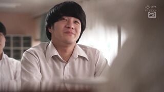 SONE-955 大学出たての女担任はノリが軽くてすぐヤレそうで教え子達からメッタメタに犯●れる。 倉木華
