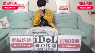 爱豆传媒IDG5561 约炮清纯少女用肉棒塞满她的小穴 小柒