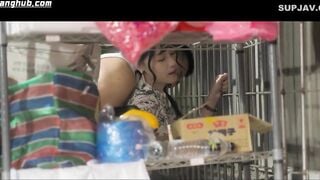 FC2-PPV-4818061 （前編）新婚の若妻と八百屋の店主 〜市場の裏で目覚めた、艶めく人妻の秘密〜