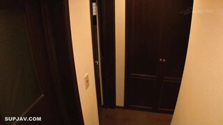 【モザイク破壊】NHDTA-880 「中出しだけは…」犯した母に射精直前で嫌がられ半外！でも中に出したくて無理やり半中！ 2