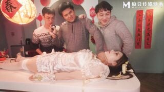 麻豆传媒MD-0270-2 蛇年新春性爱会馆下 反复催眠奸淫不停.6P旗袍大乱交 张芸熙 沈娜娜 露露