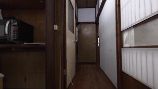 NPH-204 兄嫁のデカ尻パンチラが絶倫義弟の性欲に火をつけた・くるみ姉さんの誘惑/ 涼花くるみ
