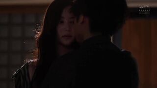 ADN-746C-U 僕に興味のないミステリアスなお姉さんが、僕に彼女が出来たと知った途端に嫉妬してキスしてずっと上から目線で迫ってきた話。 白峰ミウ