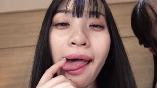 DOKS-659 脳とチ〇ポがトロけちゃうくらいに気持ちイィィーー！！！！！挟み撃ち 下品Wフェラチオ 2
