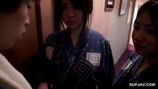 【モザイク破壊】SW-121 巨乳女たちでギュウギュウの混浴露天風呂に男性客はボク1人