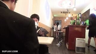 【モザイク破壊】SW-201 昼下がりの人妻カフェにふらりと入ったら隣に座った奥さんがパンチラ見て硬くなった僕のチ○ポを握りしめてきた