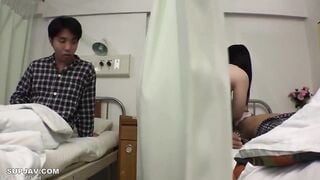 【モザイク破壊】SW-362 同室にお見舞いにくるのは生足女子ばっかりで、モテない僕は日替わり無防備パンチラにチ○ポだけ元気になり、こっそりカーテン越しに痴漢してみた。見