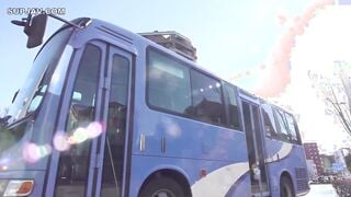 【モザイク破壊】SW-700 満員バスで人妻たちの巨乳にピッタリ押し付けられて通学中の僕のイチモツびんびん！股間に勃起チ○ポを感じた奥さんたちの隠れた性欲も爆発して車内で