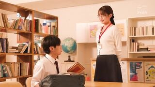 IPZZ-749C 毎朝電車の端の席で読書をしている清楚美人お姉さんがM男を痴女って弄ぶ特殊性癖の持ち主だったなんて… 愛才りあ