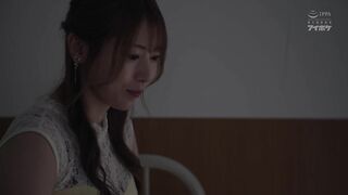 IPZZ-751C 同窓会の夜、酔った勢いで懐かしの母校へ 俺のことをずっと好きだった2人の幼馴染と 一夜限りの奪い合い背徳不倫 西宮ゆめ miru