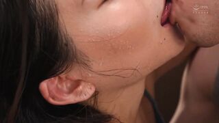 JUR-561C 眠れない森の美人妻 マドンナ専属 第2弾！！ 中出し解禁！！ 夫の親友に孕ませられた私 涼菜波美