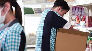 IPZZ-793 コンビニの年下バイトから女として求愛され 不倫にハマってしまった愛に飢える元タレント人妻 仲村みう