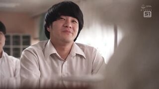 SONE-955C 大学出たての女担任はノリが軽くてすぐヤレそうで教え子達からメッタメタに犯●れる。 倉木華