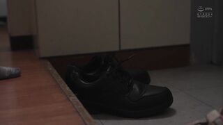EBWH-310 歳の離れた妹に授乳手コキしてもらうおかしな家族の10年 宍戸里帆