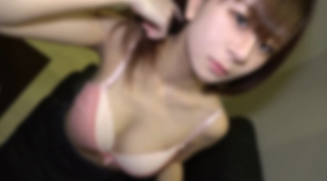 FC2-PPV-4831302 【囂張P活女大學生】渾身散發著"想幹點有意思的事再回傢"氣息的女大學生！用成年人的認真深喉技巧撐到喉嚨發脹後，直接生插內射的記錄影像