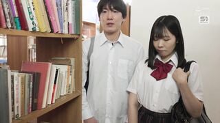 SNOS-046 「私…おばさんなのに…」娘のすぐ傍で痴●され抵抗しても感じ始め、遂にはイカされちゃう！！欲求不満お母さん 奥田咲