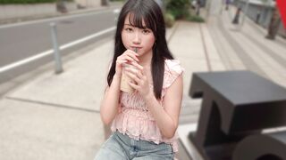 SIRO-5583 Fille sérieuse ! Les tétons sont-ils le point faible d'un étudiant en musique maussade ? ! Même si elle ne semble pas s'intéresser à l'érotisme, elle est avide de plaisir lorsque le sexe commence ! Montez plusieurs fois en secouant vos hanches e