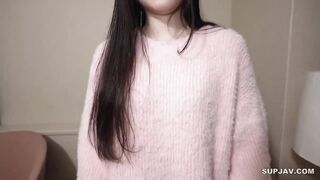 FC2-PPV-4830510 同棲中の彼氏に甘やかされて生意気な黒髪19歳JDと。性交中に彼氏に電話させて生ハメ。中出しはダメと言われても止まるはずもなく・・