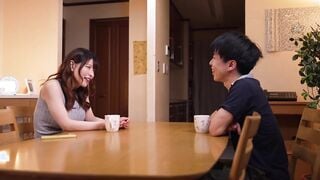 DASS-851 綺麗だと憧れていた友達のお母さんとマッチングアプリで再会。緊張の糸が切れた二人は、理性を捨てて本能のまま交じり合った。 新村あかり