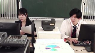 HUNTC-409 不機嫌パンチラ！仕事中にちょいちょいパンツが見える女性社員。もしかしてパンツを覗き見するボクに怒ってる？かと思っていたら、エッチなお誘いをしないことに