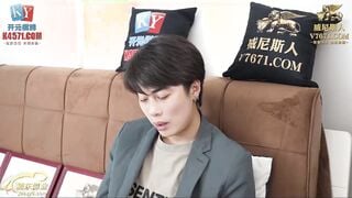 精东影业JDQP004 代替父亲慰藉母亲 彤彤