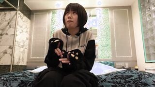 FC2-PPV-4834301 【超短期掲載】18才と2日目 アイドル級バスケ部長に溢れるほどの種付け中出し