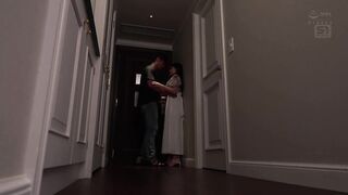 SNOS-101 朝一セックスって歯磨き、いる？イチャついて、キスして、たくさん絡み合う、初めてのお泊まりホテルハメ撮り 初美なのか