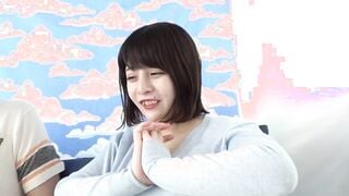 SKMJ-071 素人女子大生の皆さん！童貞君のオナニーのお手伝いしてくれませんか？顔面偏差値70以上の巨乳女子大生が生中出し筆おろしスペシャル！
