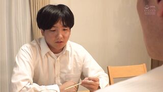 ADN-744 ムチムチ太ももとパンスト美脚を見せつけてくる息子の担任教師に僕は何度も射精させられてしまった。 斎木香住