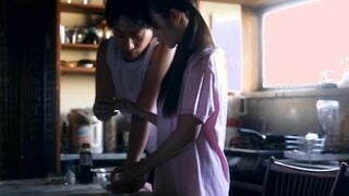 MIDA-535 生徒に合鍵を渡してしまった担任教師の僕と夏休みの間中出ししまくった禁断同棲生活 小野六花