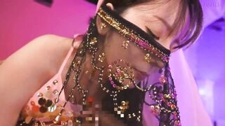 DLDSS-456C 会社では地味な巨乳OLとおっパブで遭遇「内緒にしてくれるなら」と口止めフェベチオされて仕事中もしゃぶられる関係に… 小花のん