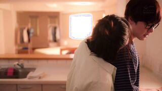 EBWH-292C 初めて出来た彼女を脱がしたら…着衣からは想像できないもちむち美巨乳 大興奮の僕は性欲尽きるまでハメまくった 由衣陽菜