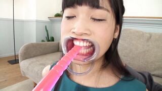 AVOP-403 喉マ●コ中出し 美少女ご奉仕イラマチオ 山井すず