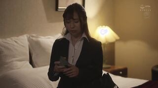 JUQ-141C 取引先の傲慢社長に中出しされ続けた出張接待。 美乳専属、イイ女のスーツ『美』―。 上羽絢