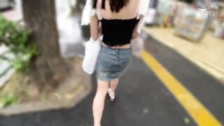 STSK-213 無防備ヘソ出し美女 粘着追跡 連れ込み キメ生セク