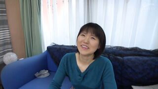 KBTV-069 文庫本を読んで待ち合わせ場所で待っている女は変態的なセックスを望んでいるはず？説