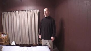 JUFD-737 男達が群がるむっちり肉厚パイパン妻 織田真子