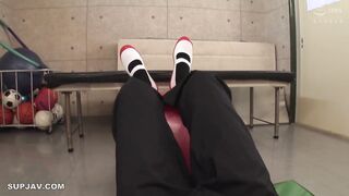 【モザイク破壊】HODV-21334 超ミニスカ＆ニーハイ太ももの絶対領域からパンチラ尻 学校で一番小っちゃくて一番かわいいクラスメイト 桃尻かのん