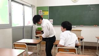 DASS-870C 人妻ギャルの授業参観日の誘惑。「お前の母ちゃん、エロすぎじゃね？」 黒川すみれ