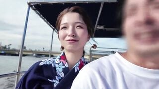 HMN-787C 浴衣姿で笑顔を振りまきながら待ち合わせ場所にやってきて昔と変わらないなと思っていたが、時折見せる姿が妙に大人っぽく綺麗に成長していて「私のことまだ子ど