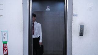 ROYD-288C 隣人ガチャUR確定演出。隣に引っ越してきたのはノーブラ乳首ポッチの美乳お姉さん。 百永さりな