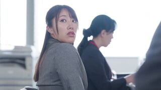 ROYD-289C 朝起きたら部屋に下着姿の同期女子社員！いつも生意気で悪態ばかりついてくるのに、甘えてきたので… 竹内有紀