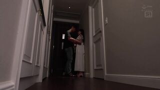SNOS-101C 朝一セックスって歯磨き、いる？イチャついて、キスして、たくさん絡み合う、初めてのお泊まりホテルハメ撮り 初美なのか