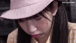 【モザイク破壊】DDK-211 まいごの全裸少女を森で見つけて性欲が抑えられない 失踪少女に強○セックス・種付けプレス 冬愛ことね