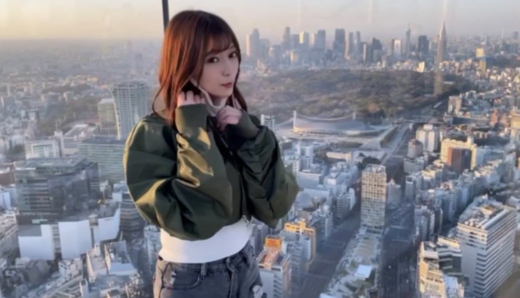 FC2-PPV-4848813 國際航班空乘內定者 2023年度選美冠軍。大學畢業前最後一年，以可能被取消錄用資格為代價出演的徹底墮落影片。-推薦儘早購買-