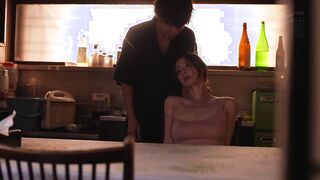 ROE-459 憧れの叔母に媚を盛り続けて10日後、ガンギマリ中出しハメ放題のアヘアヘ肉便器になった…。 葵百合香